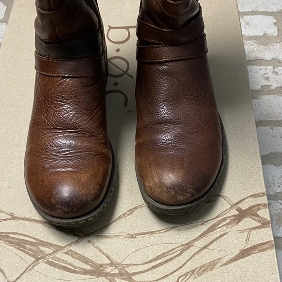boc Brown Heeled Boots - Picture 4 of 11